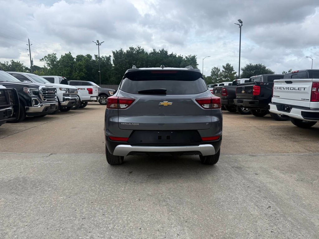 Chevrolet Trailblazer Vehicle Full-screen Gallery Image 38