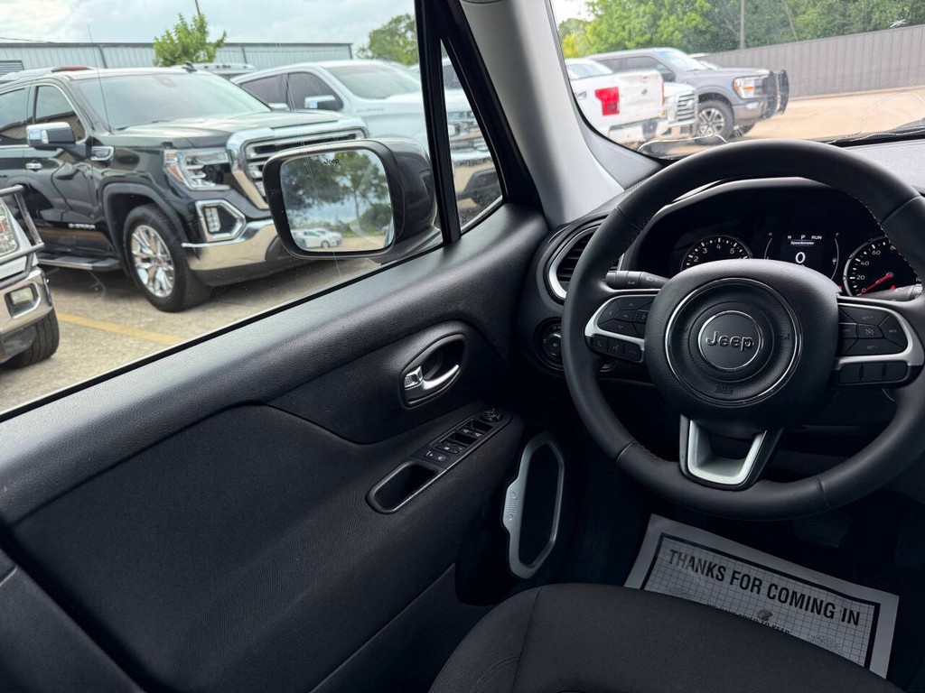 Jeep Renegade Vehicle Full-screen Gallery Image 19