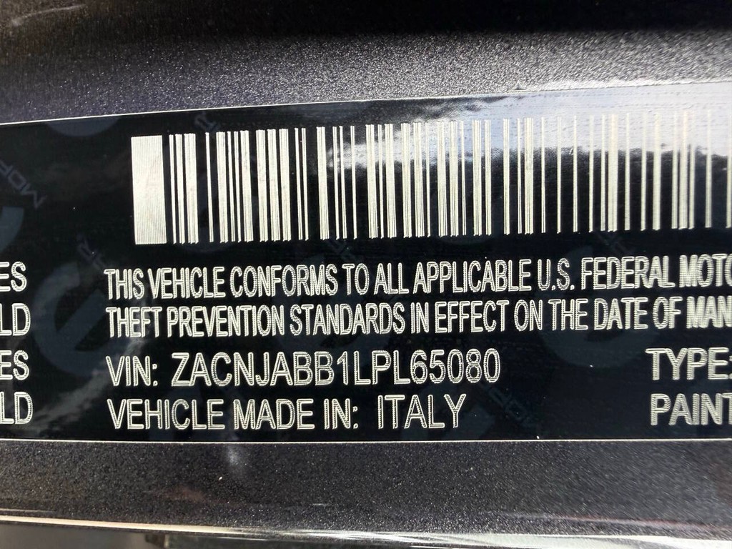 Jeep Renegade Vehicle Full-screen Gallery Image 32