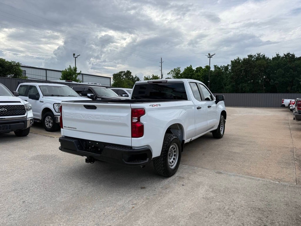 Chevrolet Silverado 1500 Vehicle Full-screen Gallery Image 05