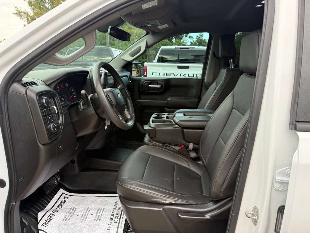 Chevrolet Silverado 1500 Vehicle Full-screen Gallery Image 07