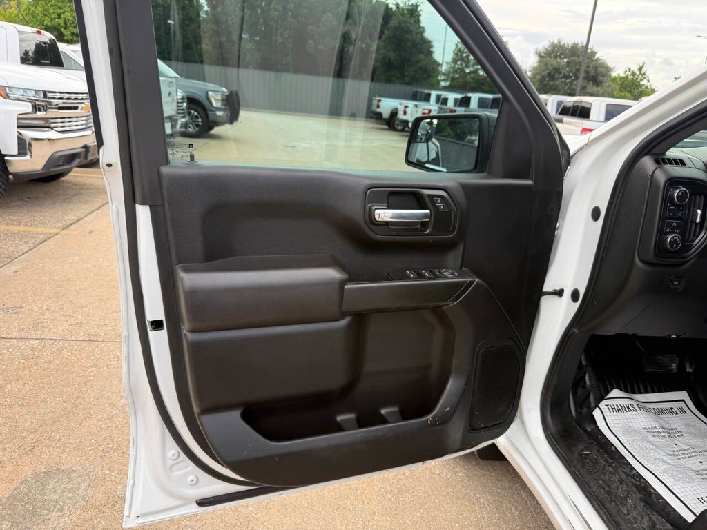 Chevrolet Silverado 1500 Vehicle Full-screen Gallery Image 08