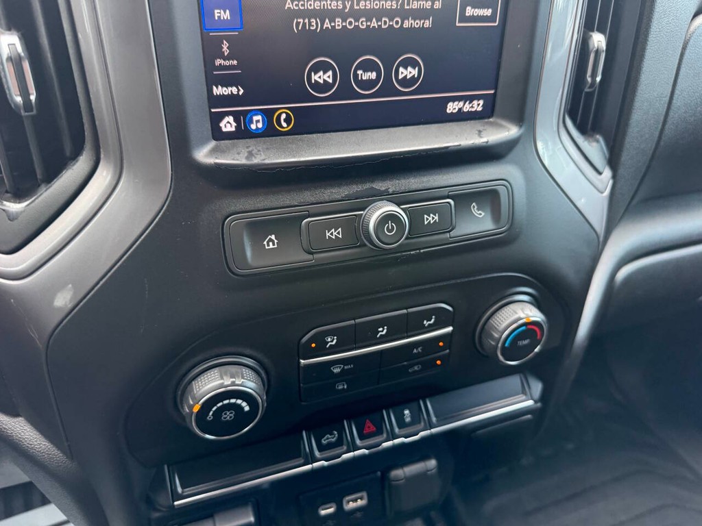 Chevrolet Silverado 1500 Vehicle Full-screen Gallery Image 27