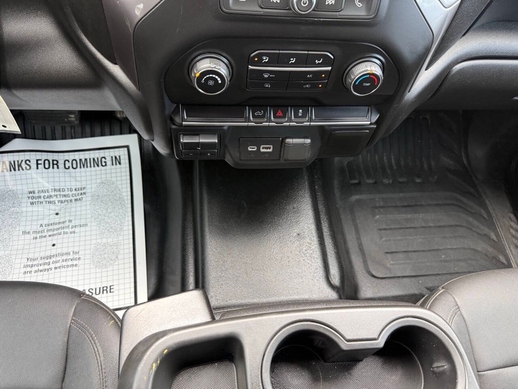 Chevrolet Silverado 1500 Vehicle Full-screen Gallery Image 30