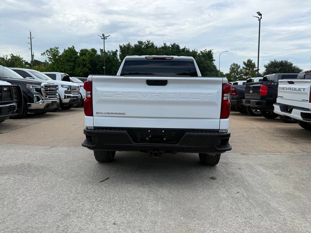 Chevrolet Silverado 1500 Vehicle Full-screen Gallery Image 39