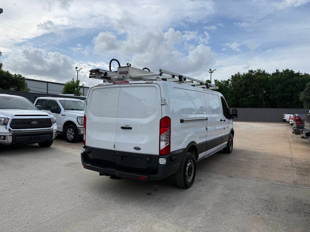 Ford Transit Van Vehicle Full-screen Gallery Image 05