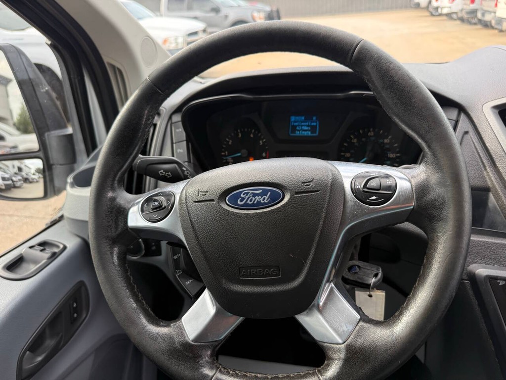 Ford Transit Van Vehicle Full-screen Gallery Image 16