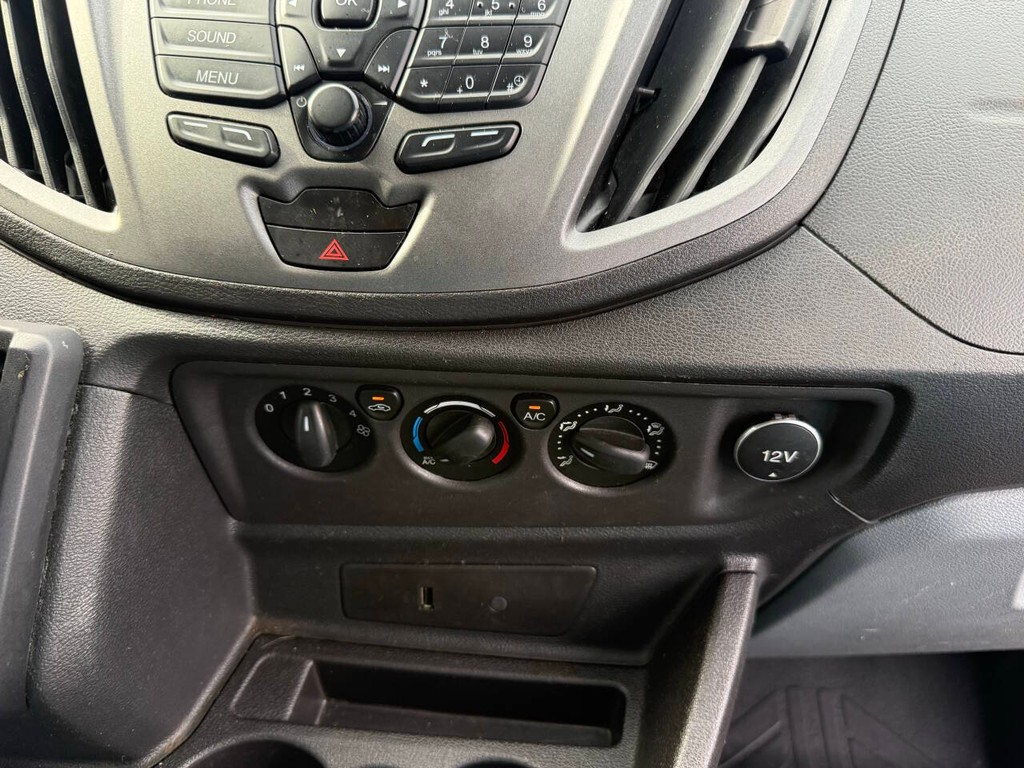 Ford Transit Van Vehicle Full-screen Gallery Image 21