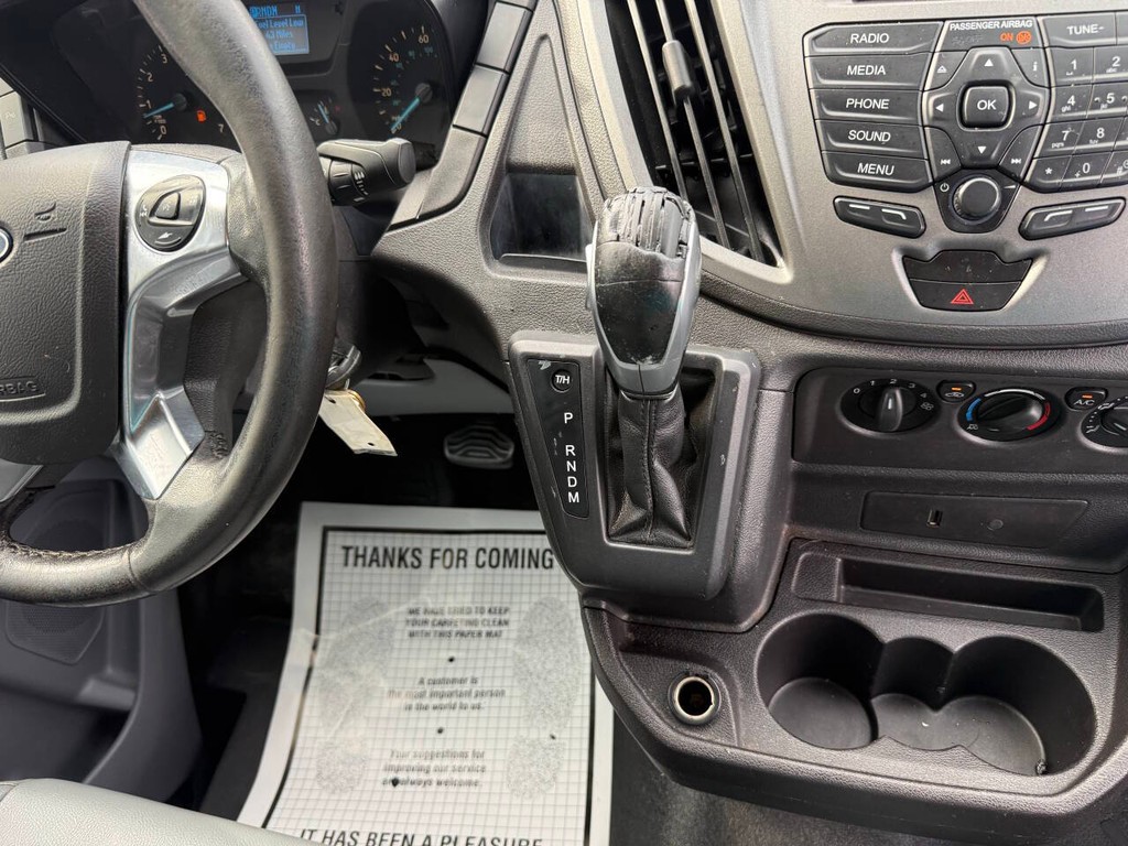 Ford Transit Van Vehicle Full-screen Gallery Image 22