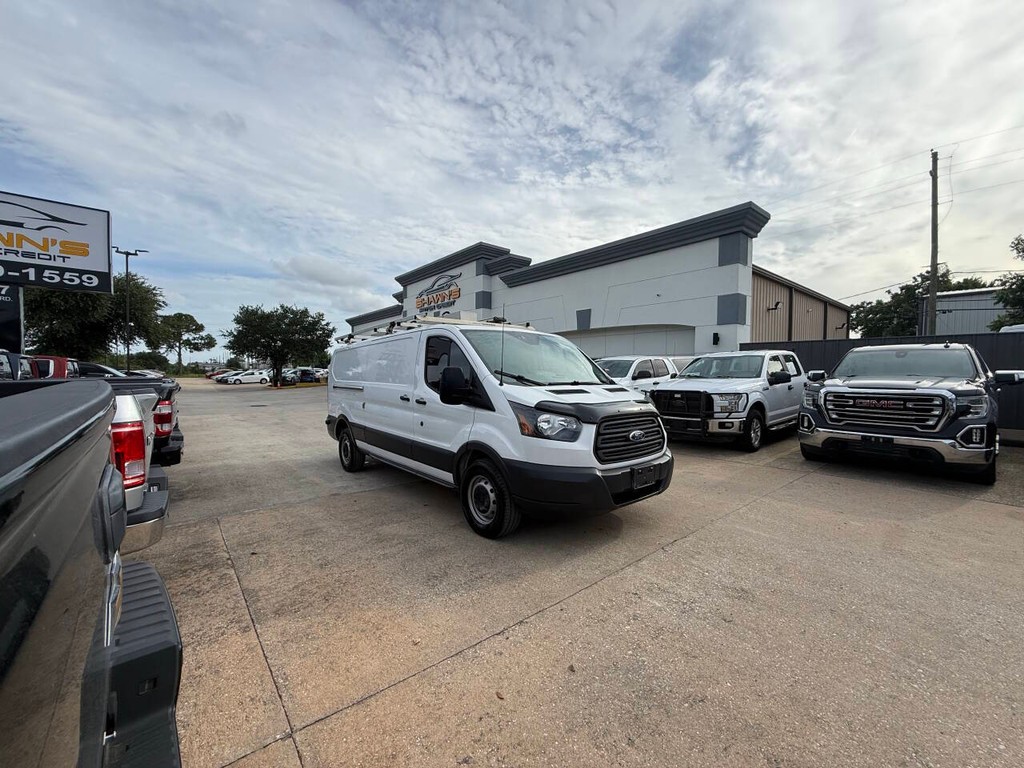 Ford Transit Van Vehicle Full-screen Gallery Image 38