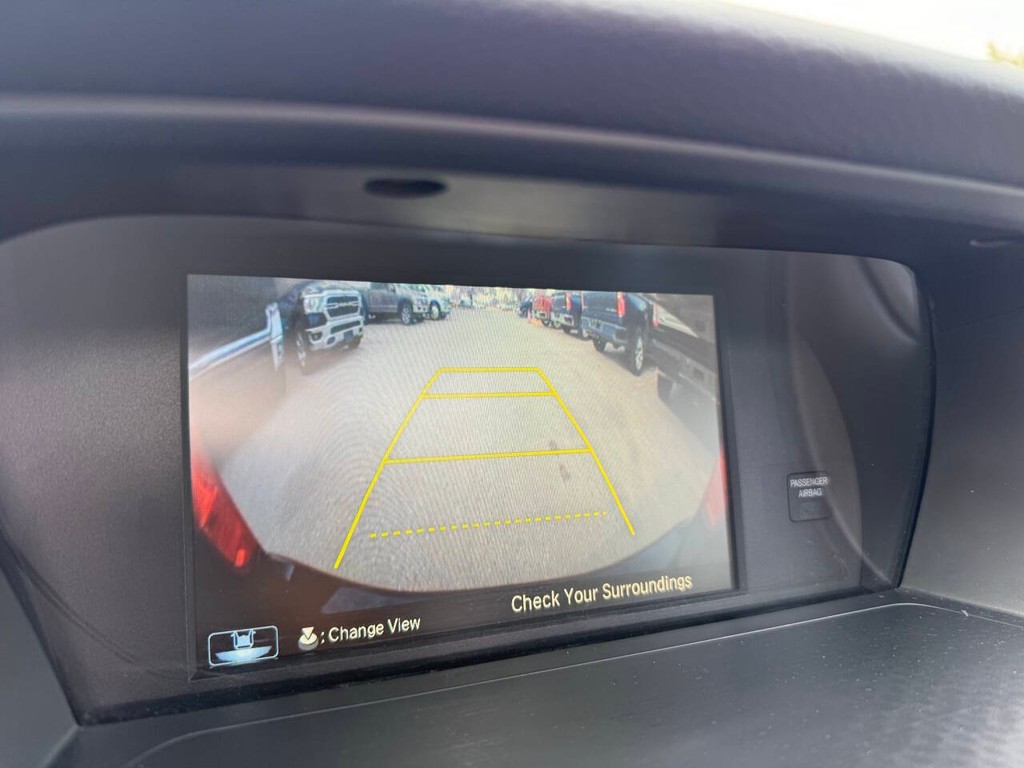 Honda Accord Sedan Vehicle Full-screen Gallery Image 26