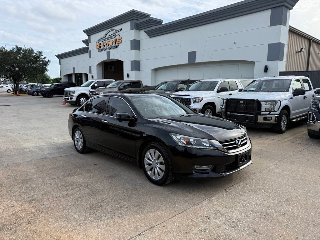 Honda Accord Sedan Vehicle Full-screen Gallery Image 42