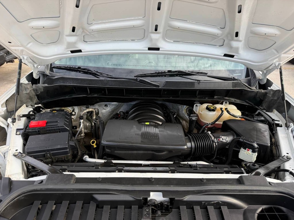 Chevrolet Silverado 1500 Vehicle Full-screen Gallery Image 35