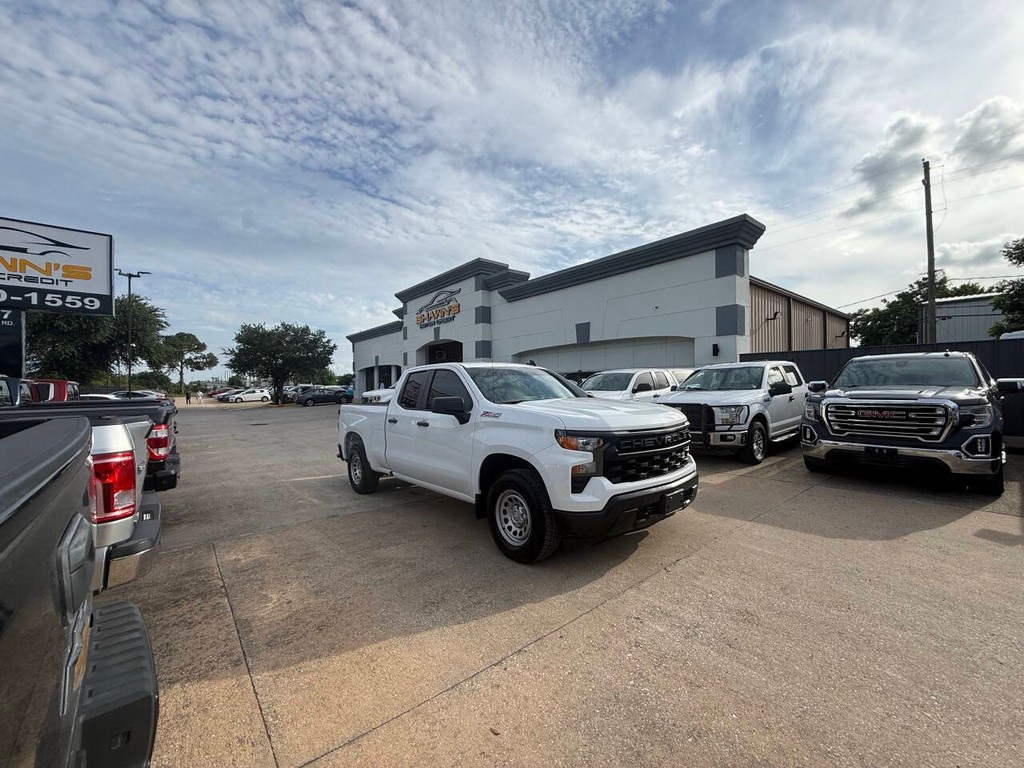 Chevrolet Silverado 1500 Vehicle Full-screen Gallery Image 45