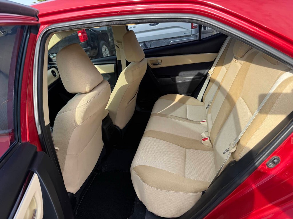 Toyota Corolla Vehicle Full-screen Gallery Image 13