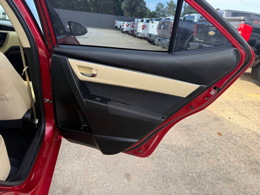 Toyota Corolla Vehicle Full-screen Gallery Image 14