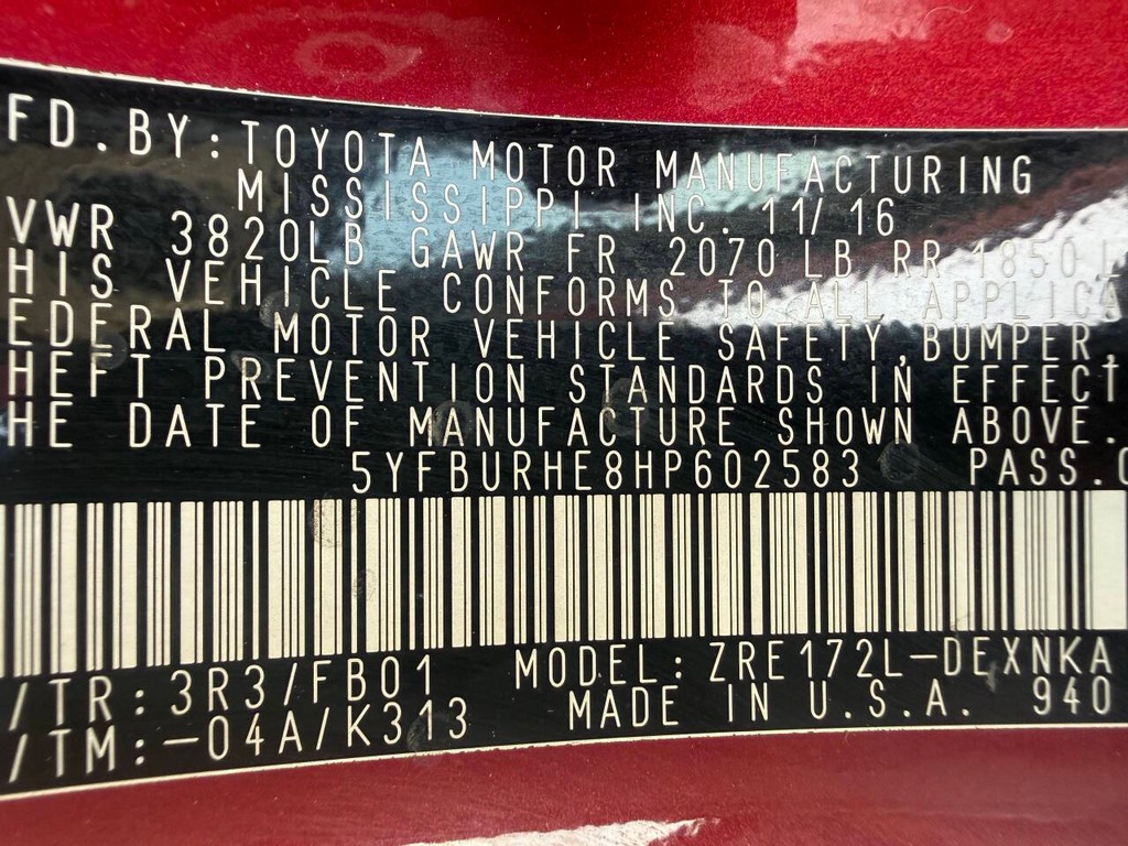 Toyota Corolla Vehicle Full-screen Gallery Image 34