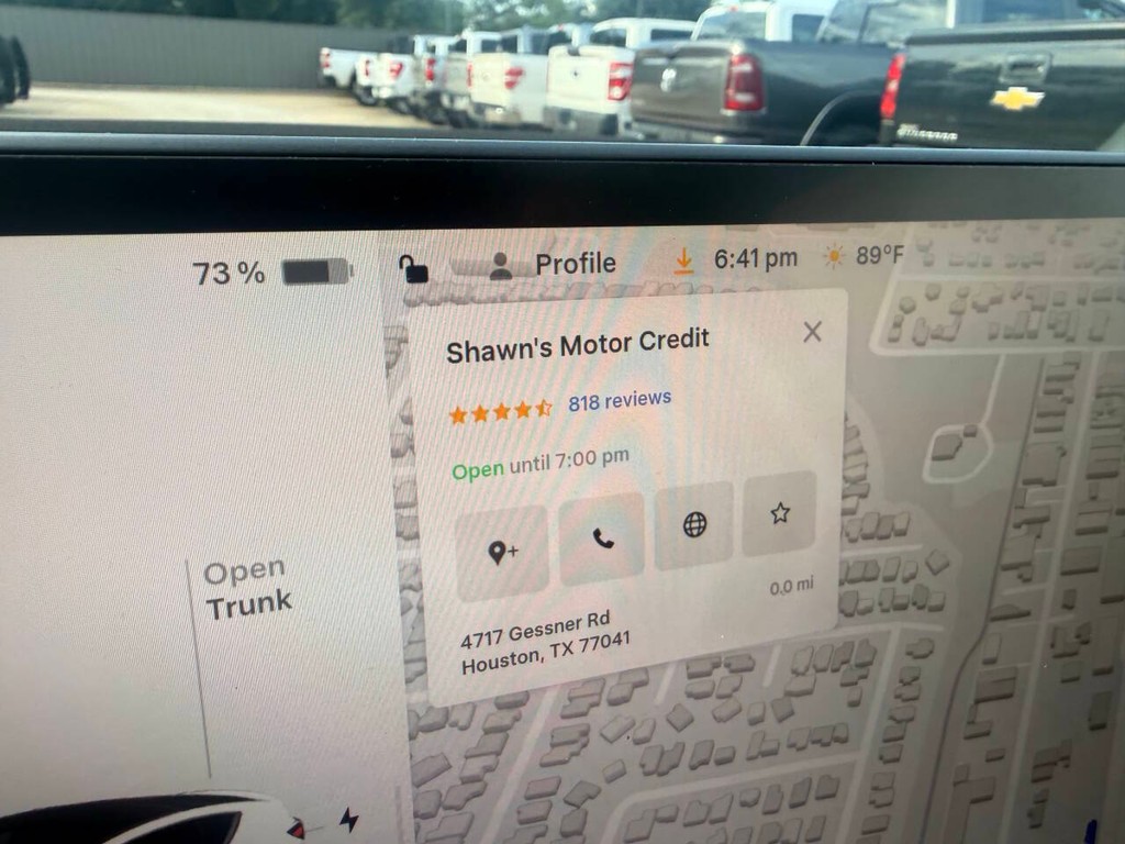 Tesla Model Y Vehicle Full-screen Gallery Image 27