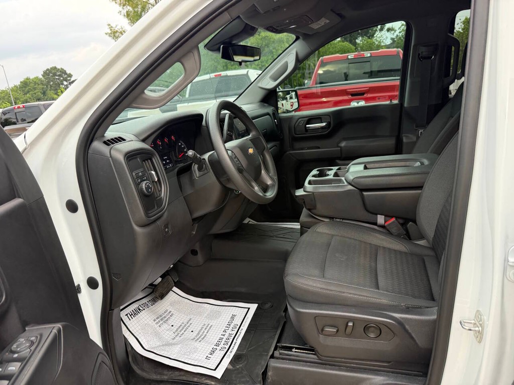 Chevrolet Silverado 1500 Vehicle Full-screen Gallery Image 07
