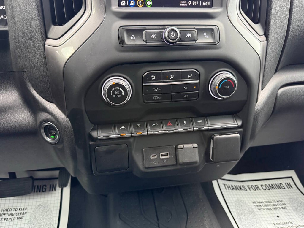 Chevrolet Silverado 1500 Vehicle Full-screen Gallery Image 28