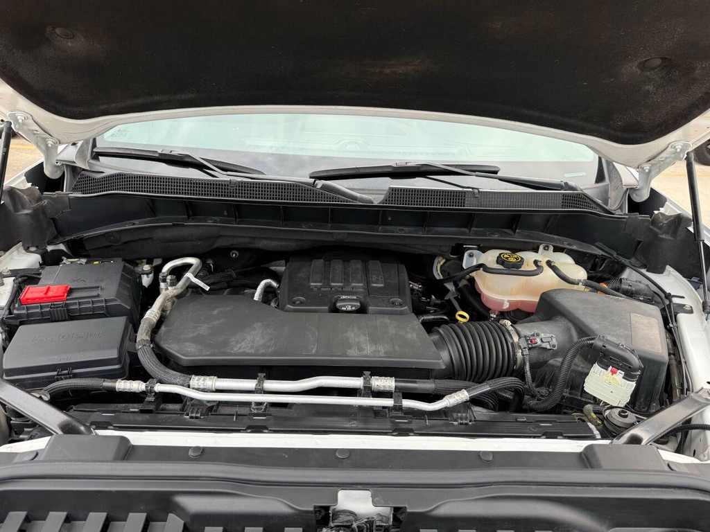Chevrolet Silverado 1500 Vehicle Full-screen Gallery Image 34