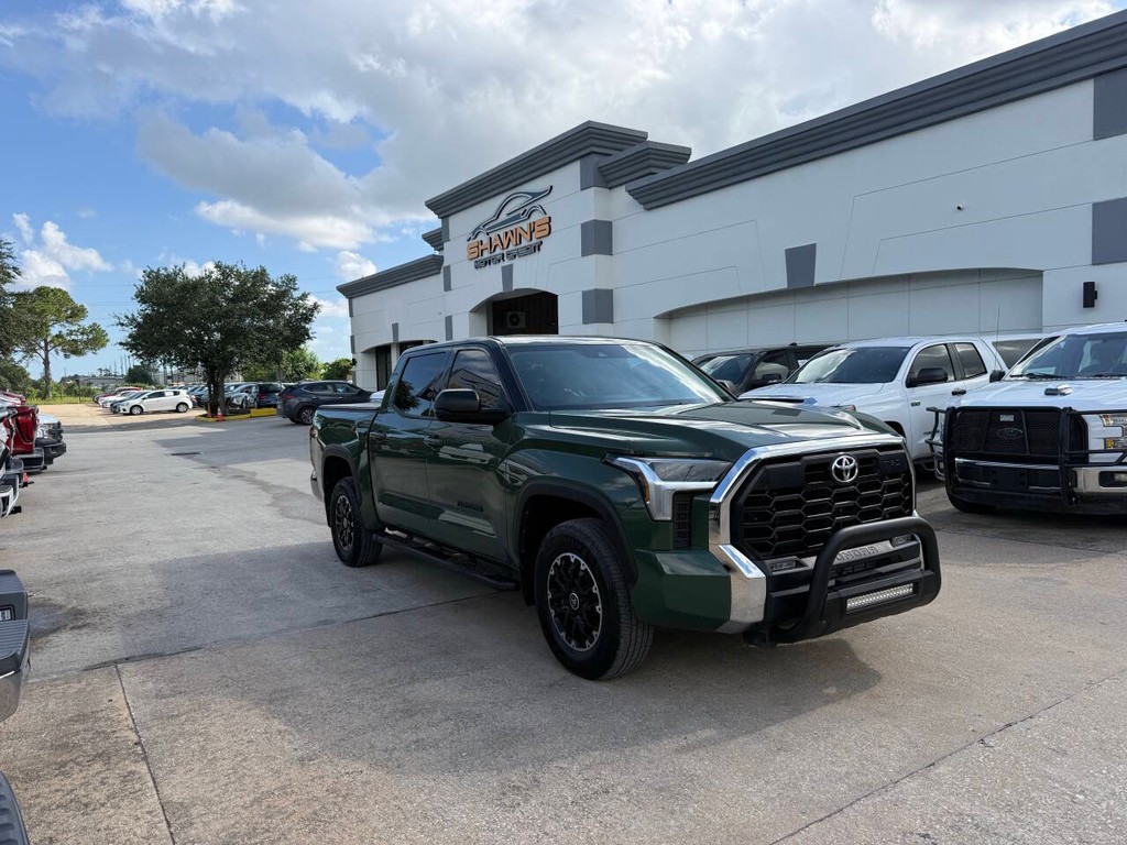Toyota Tundra 4WD Vehicle Full-screen Gallery Image 02