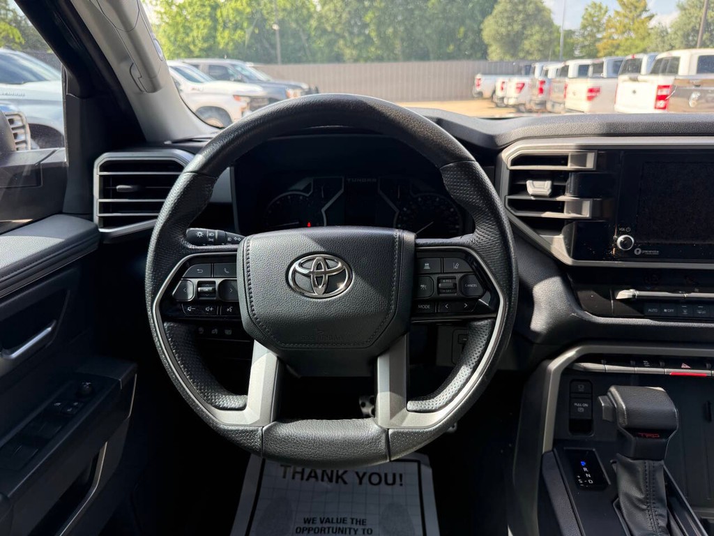 Toyota Tundra 4WD Vehicle Full-screen Gallery Image 20