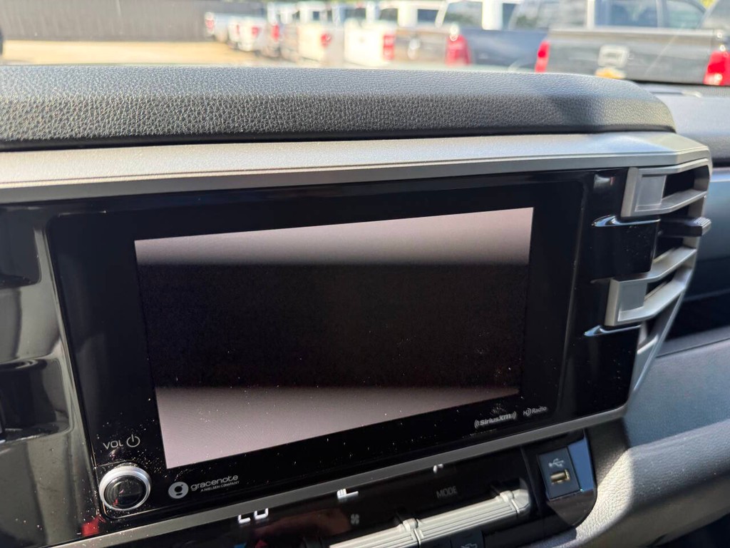 Toyota Tundra 4WD Vehicle Full-screen Gallery Image 23