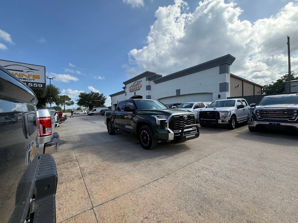 Toyota Tundra 4WD Vehicle Full-screen Gallery Image 45