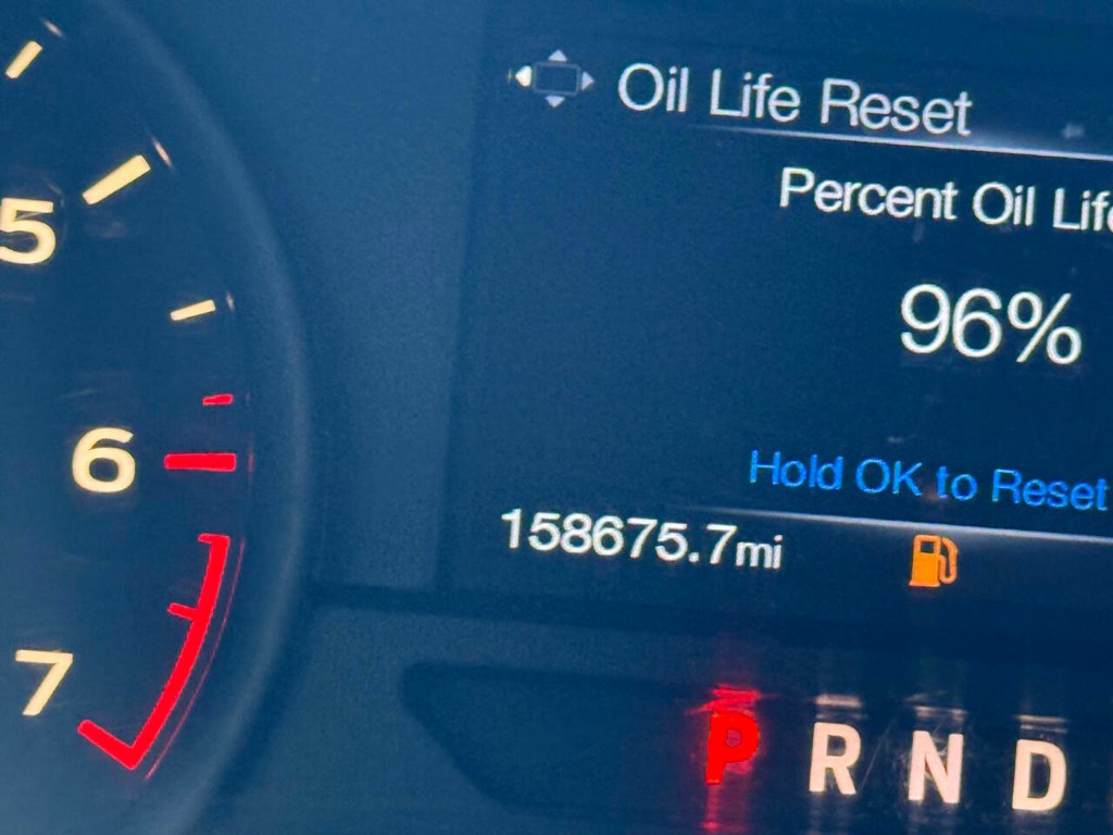 Ford F-150 Vehicle Full-screen Gallery Image 28
