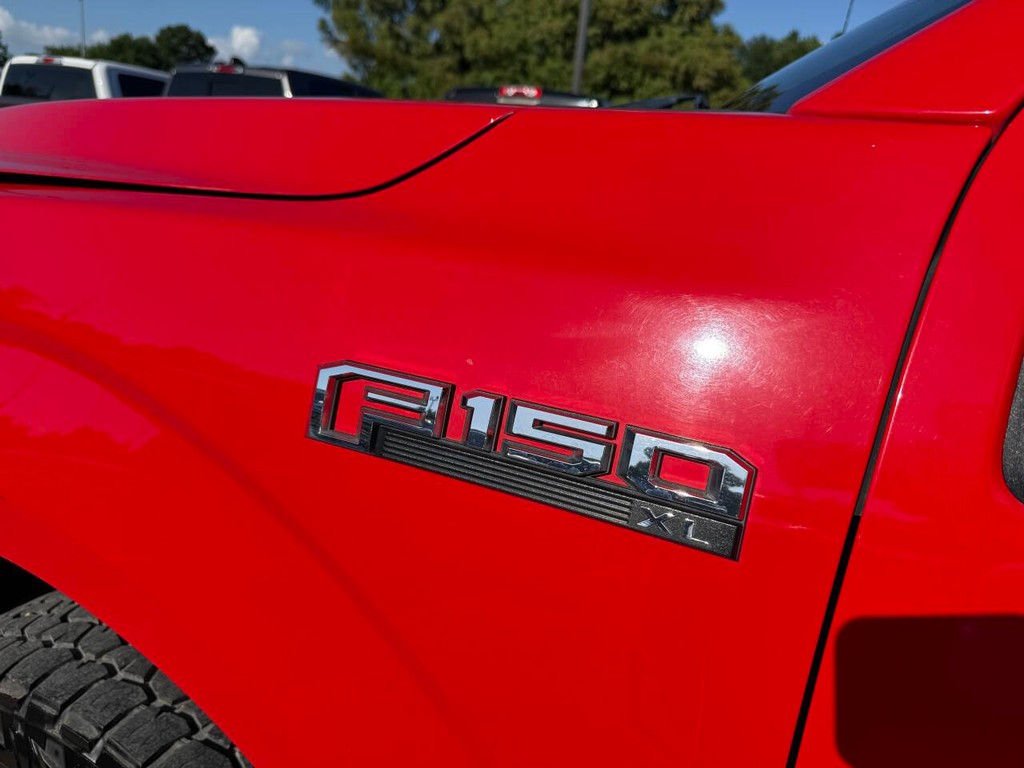 Ford F-150 Vehicle Full-screen Gallery Image 31