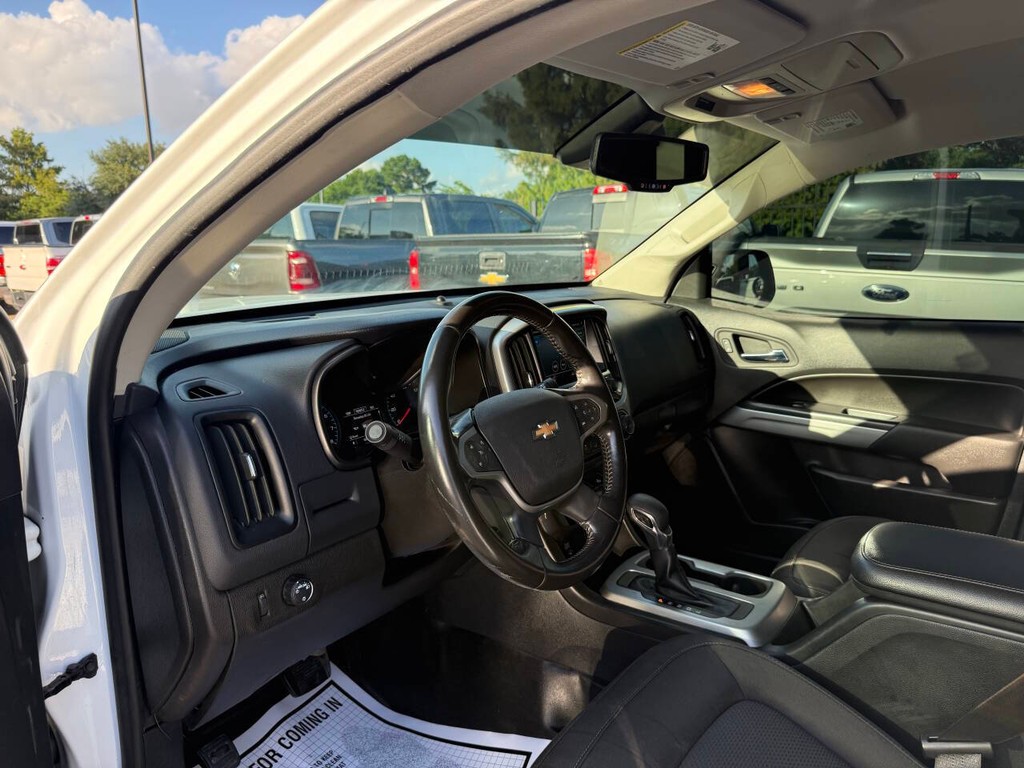 Chevrolet Colorado Vehicle Full-screen Gallery Image 06