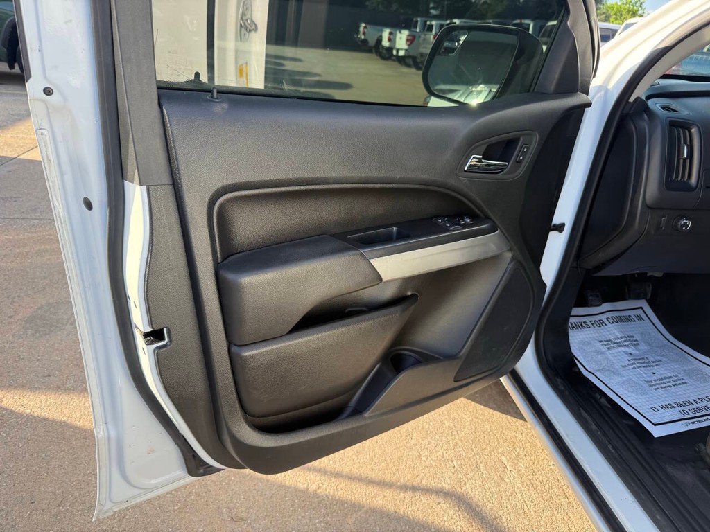 Chevrolet Colorado Vehicle Full-screen Gallery Image 09