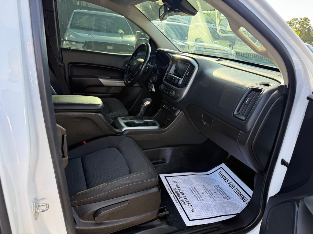 Chevrolet Colorado Vehicle Full-screen Gallery Image 13