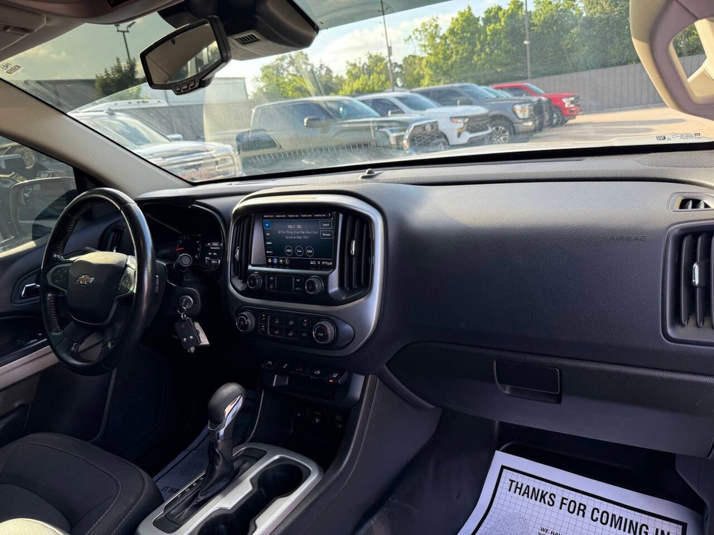 Chevrolet Colorado Vehicle Full-screen Gallery Image 19