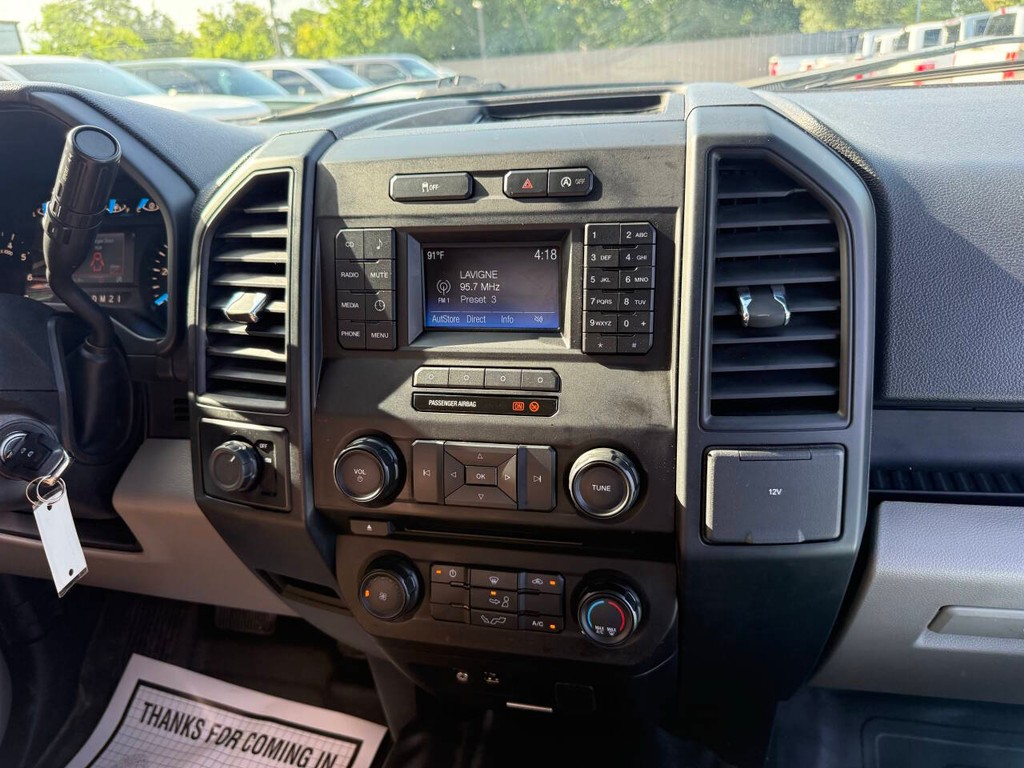 Ford F-150 Vehicle Full-screen Gallery Image 21