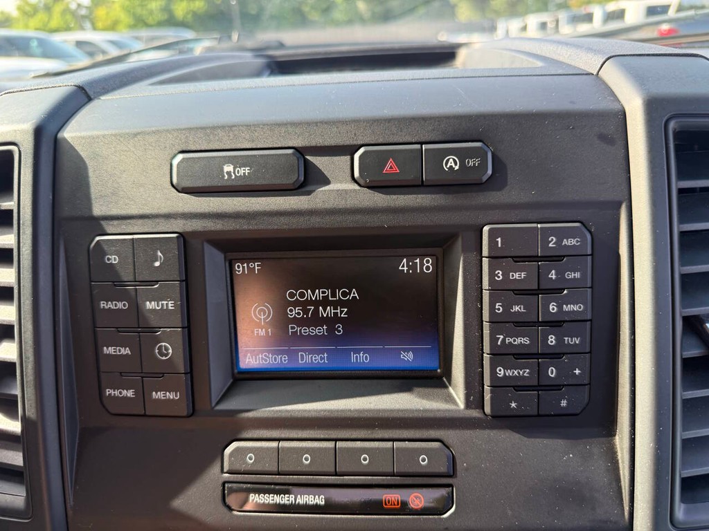 Ford F-150 Vehicle Full-screen Gallery Image 22