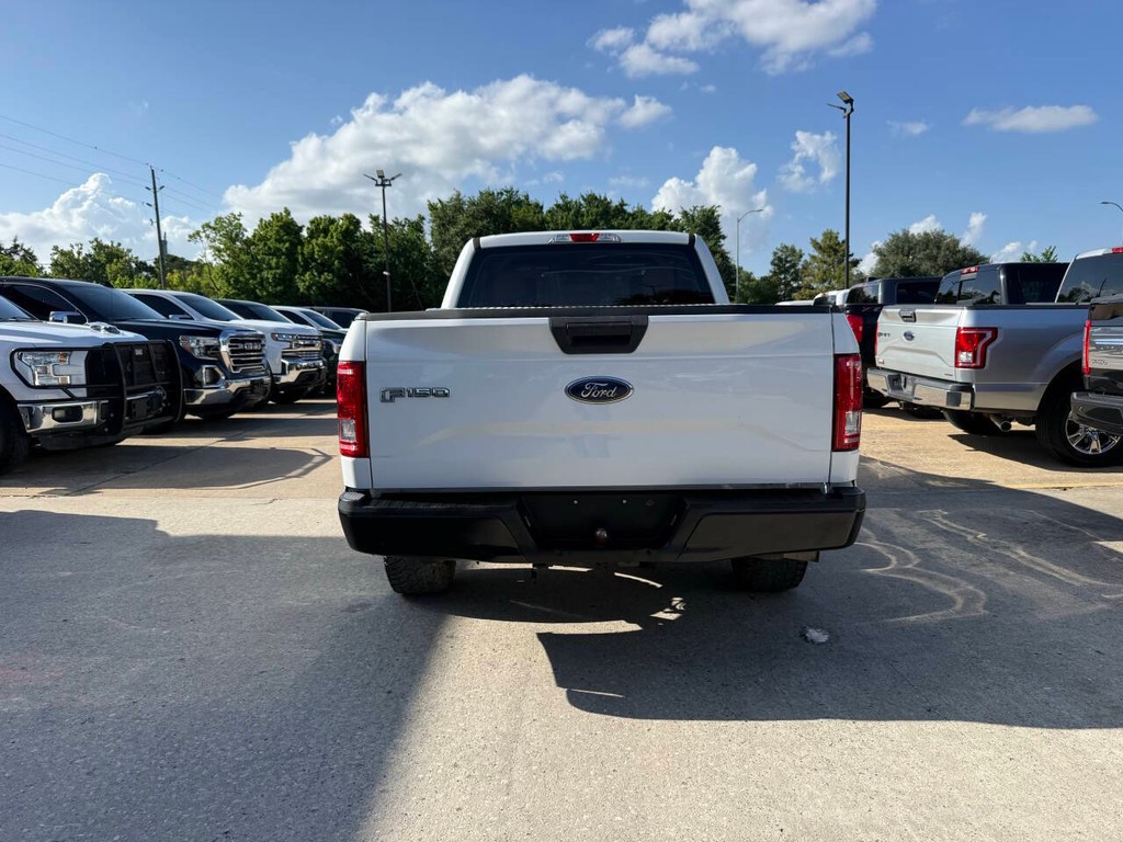 Ford F-150 Vehicle Full-screen Gallery Image 33