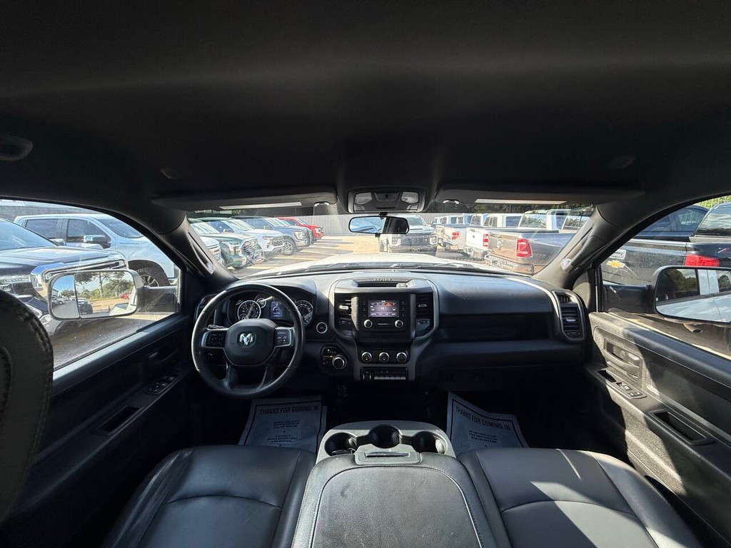 Ram 2500 Vehicle Full-screen Gallery Image 18