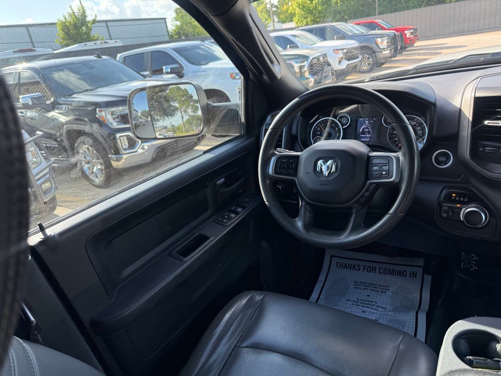 Ram 2500 Vehicle Full-screen Gallery Image 19