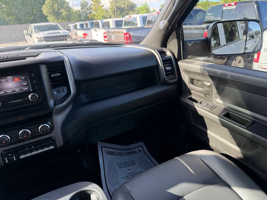 Ram 2500 Vehicle Full-screen Gallery Image 20