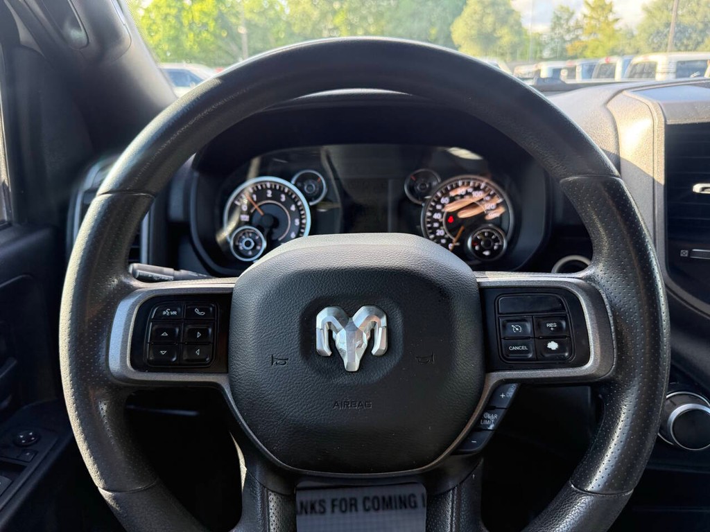 Ram 2500 Vehicle Full-screen Gallery Image 24