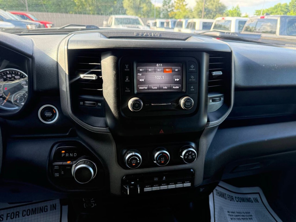 Ram 2500 Vehicle Full-screen Gallery Image 25