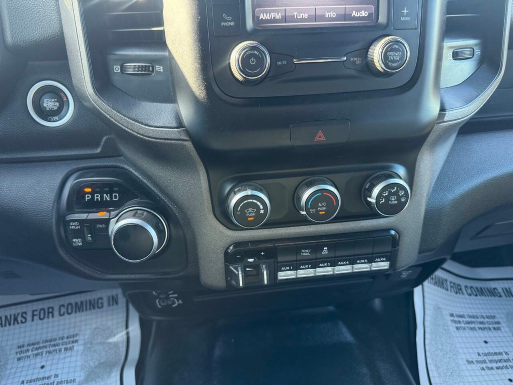 Ram 2500 Vehicle Full-screen Gallery Image 30