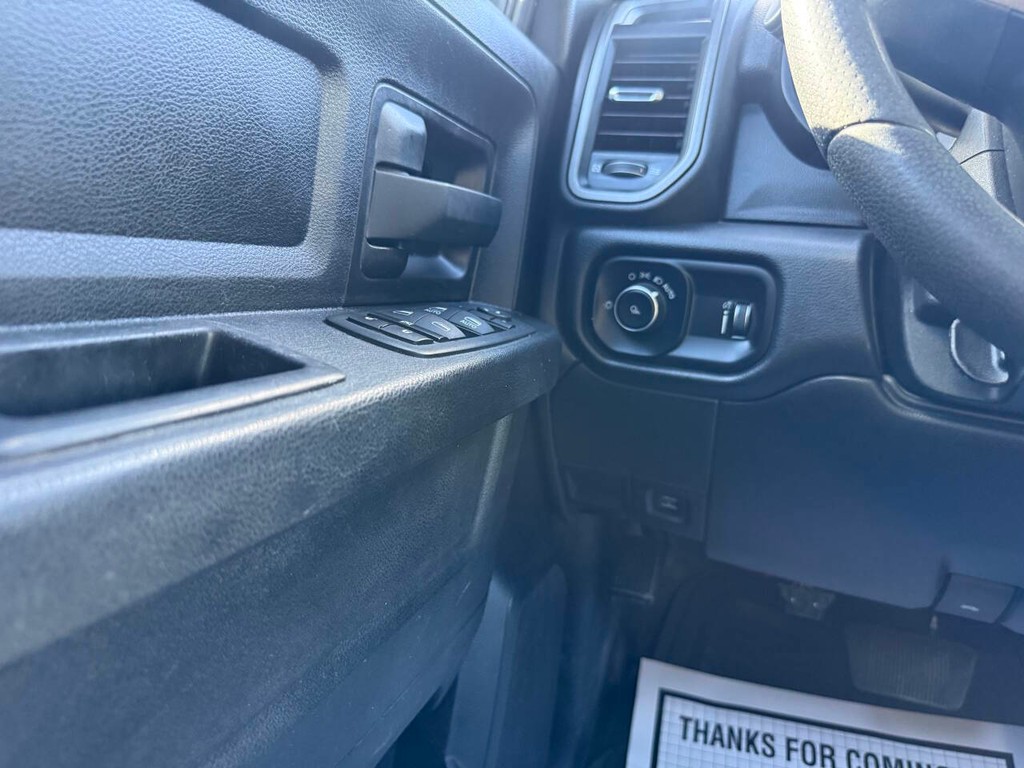 Ram 2500 Vehicle Full-screen Gallery Image 31