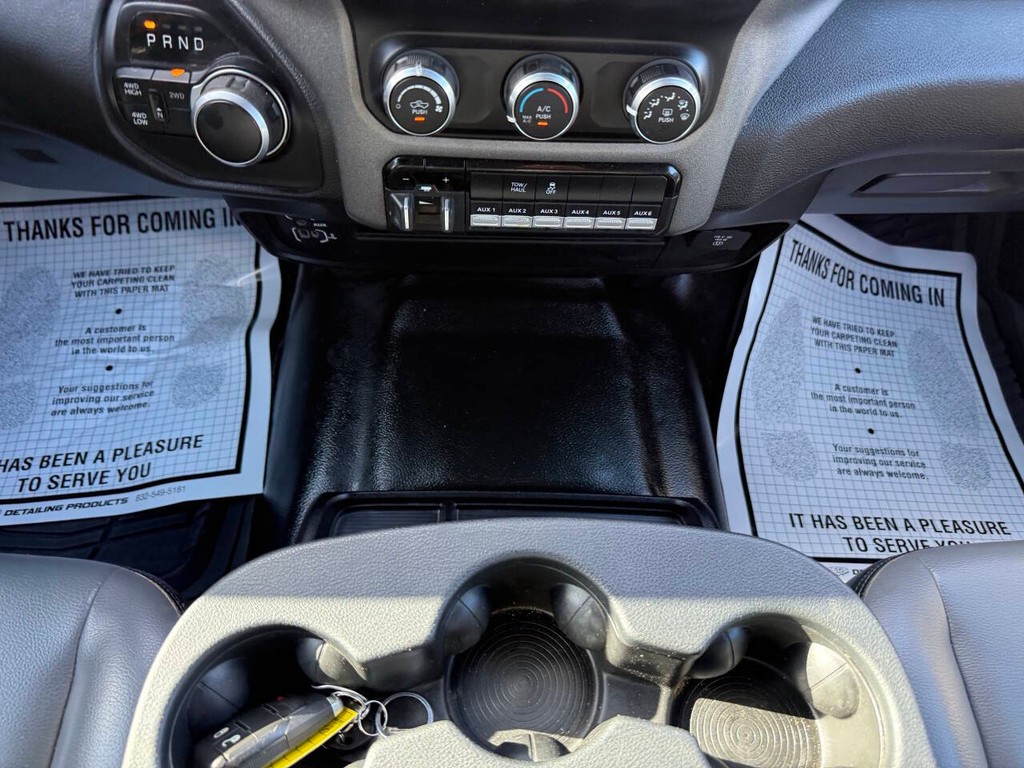 Ram 2500 Vehicle Full-screen Gallery Image 32