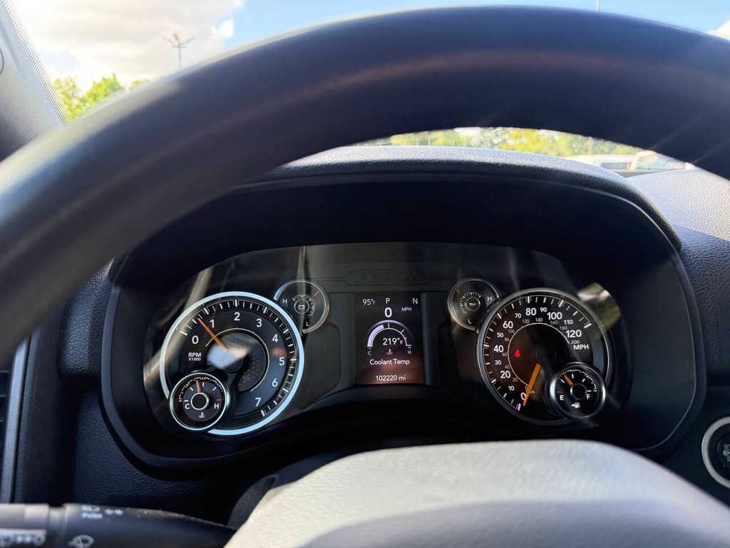 Ram 2500 Vehicle Full-screen Gallery Image 34