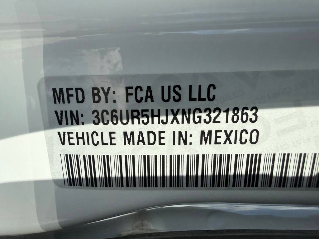 Ram 2500 Vehicle Full-screen Gallery Image 36