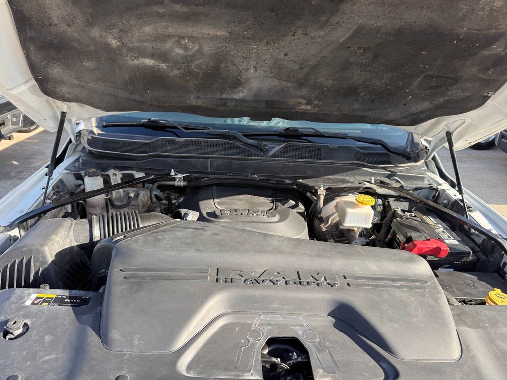 Ram 2500 Vehicle Full-screen Gallery Image 37