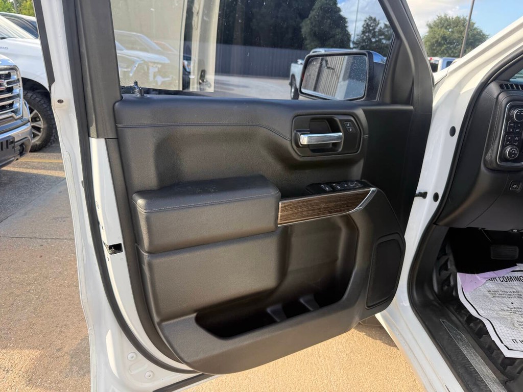 Chevrolet Silverado 1500 Vehicle Full-screen Gallery Image 08